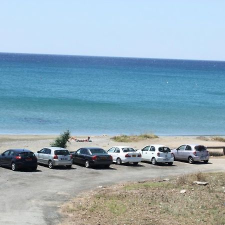 Frangeskos Beach Apartment'S Episkopi Cantonment Eksteriør billede