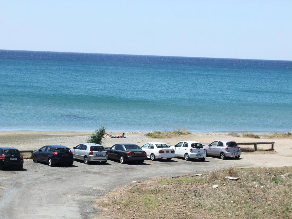 Frangeskos Beach Apartment'S Episkopi Cantonment Eksteriør billede
